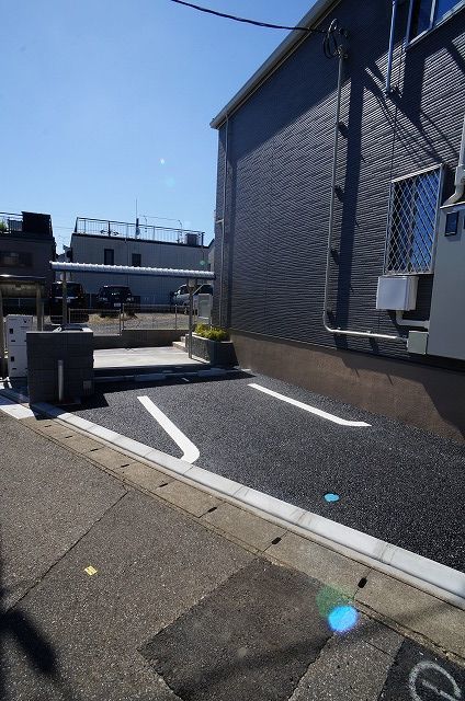 28/30 駐車場