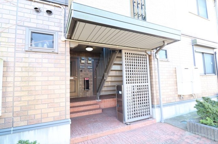 19/20 エントランス