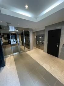 2/2 エントランス