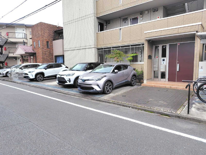 20/20 駐車場