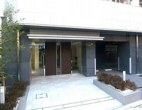 14/14 エントランス