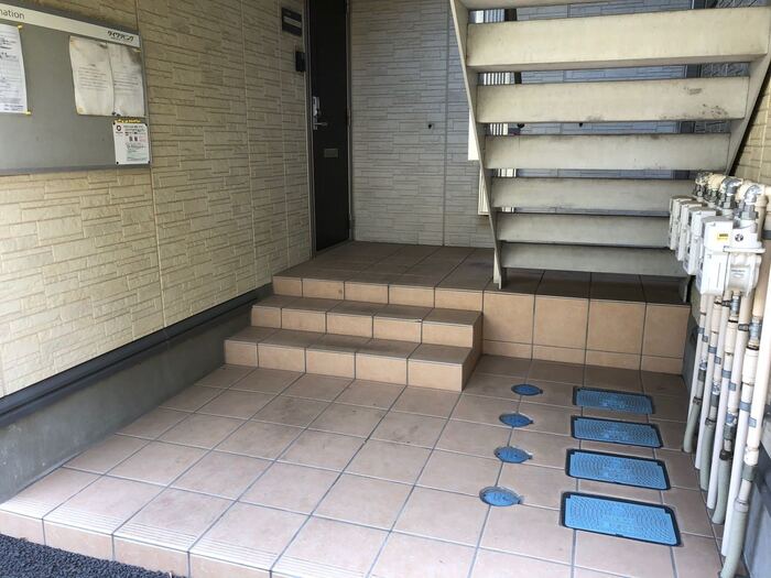 17/28 エントランス