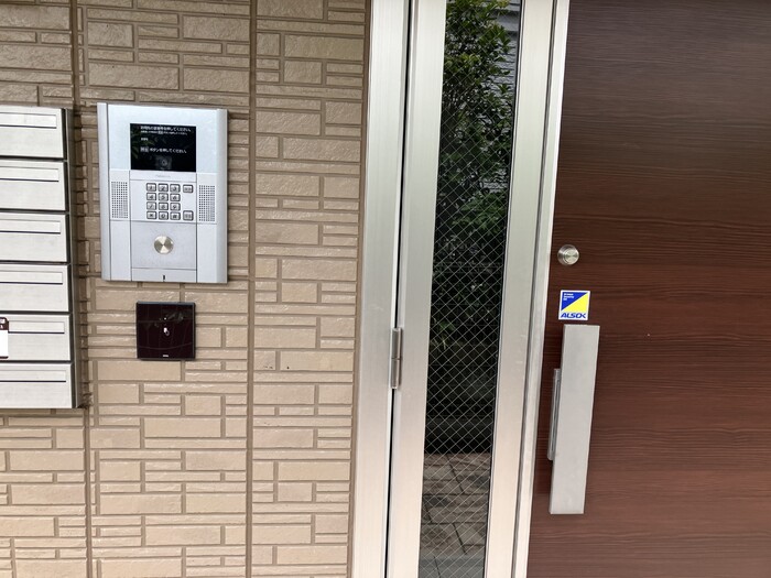 17/27 エントランス