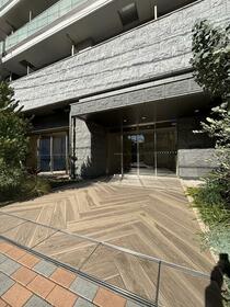 14/16 エントランス