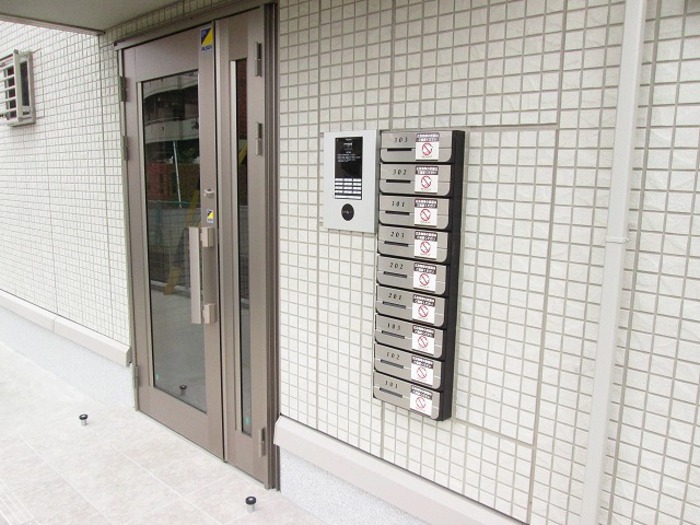 16/18 エントランス