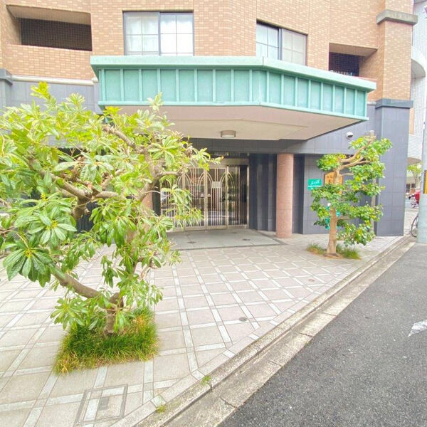 13/20 エントランス