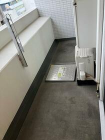 13/17 バルコニー