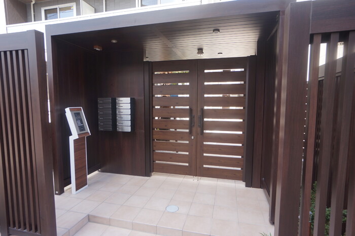 14/15 エントランス