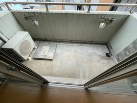 13/17 バルコニー