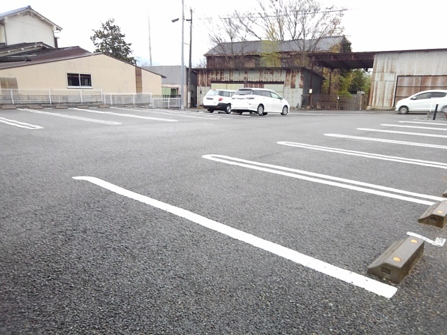14/20 駐車場