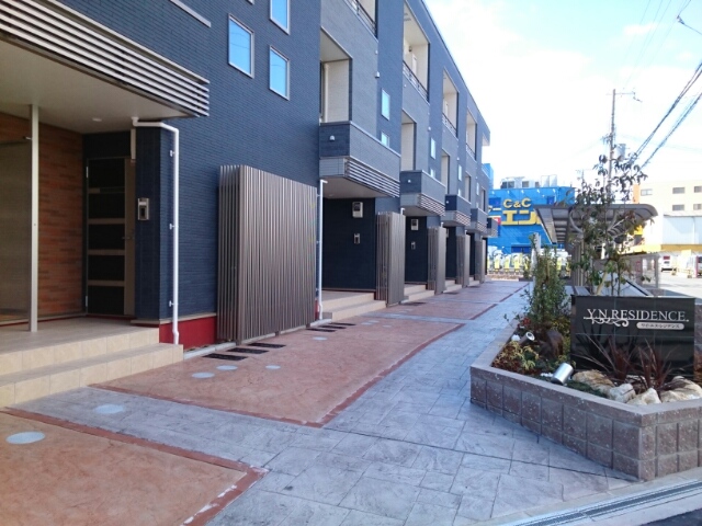 14/20 エントランス