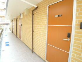 17/17 エントランス