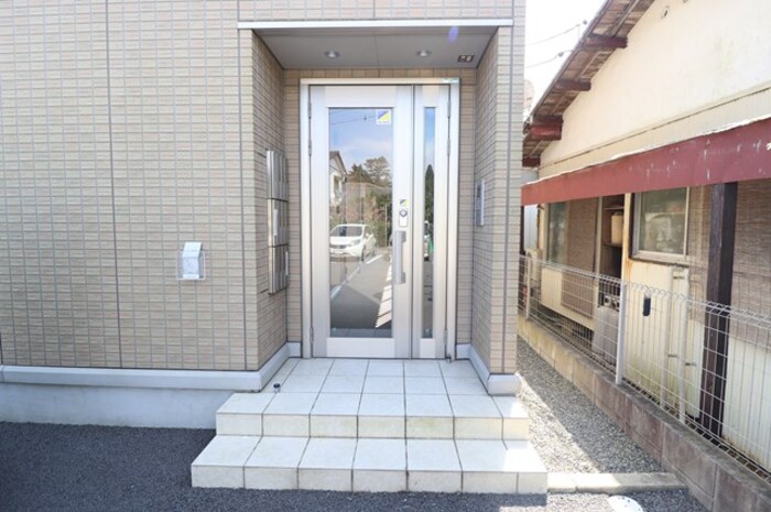 19/20 エントランス