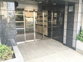 16/21 エントランス