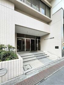 16/17 エントランス