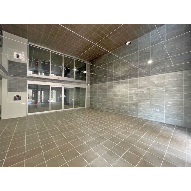 16/26 エントランス