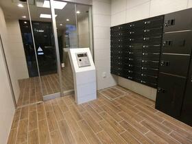 16/17 エントランス