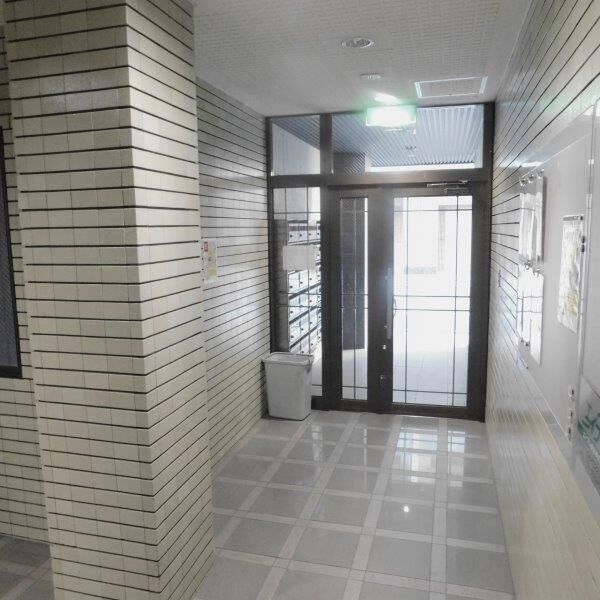 17/26 エントランス