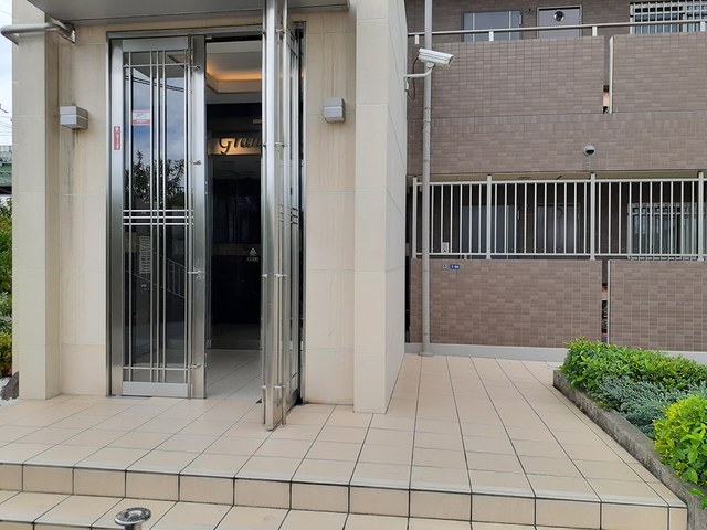 14/20 エントランス
