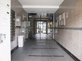 15/16 エントランス