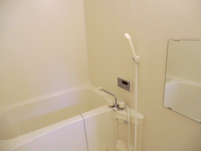 4/8 浴室