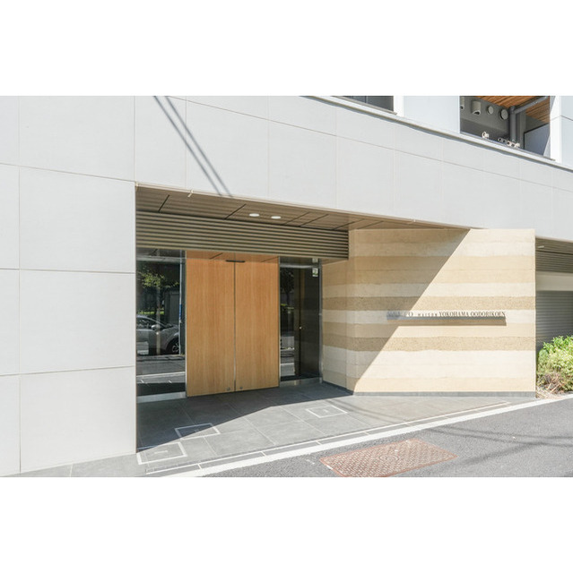 17/27 エントランス