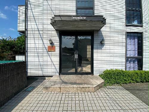 2/5 エントランス