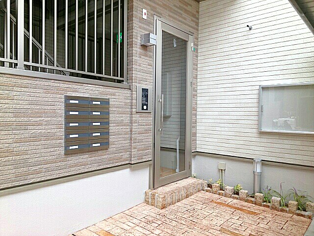 14/20 エントランス