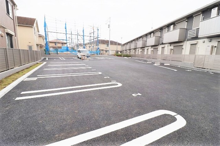 16/17 駐車場