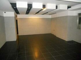 15/15 エントランス