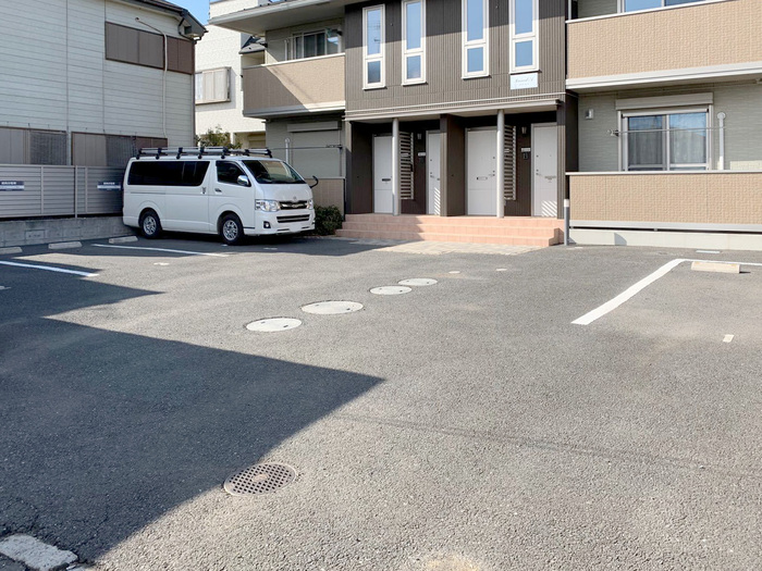 15/15 駐車場