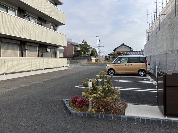 19/22 駐車場