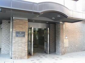 13/13 エントランス