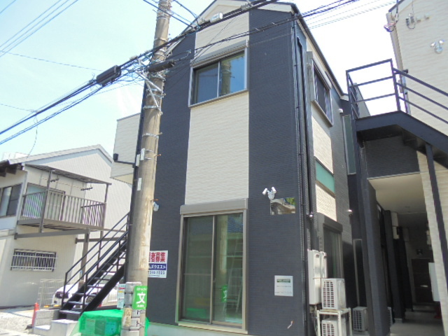 2/5 エントランス