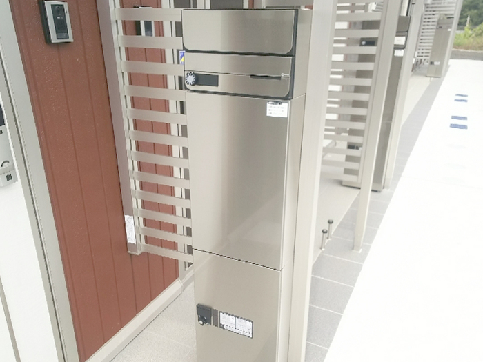 16/20 エントランス