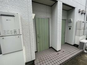 16/22 エントランス