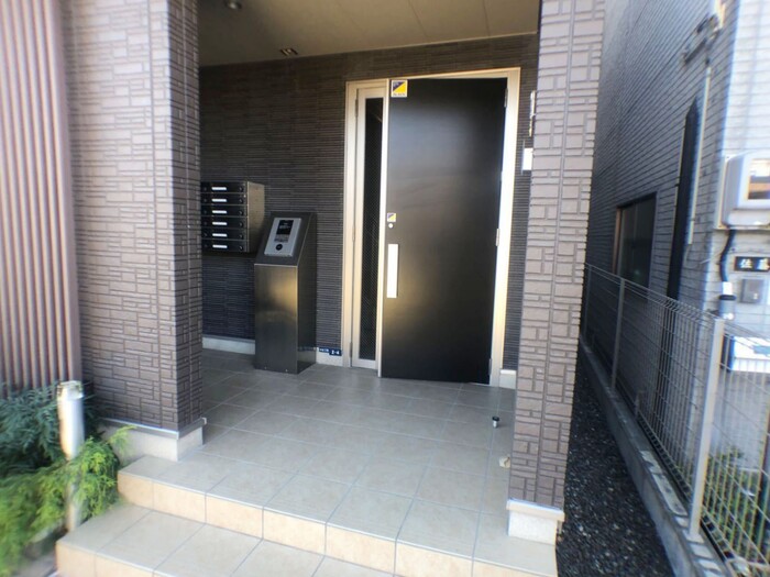 19/24 エントランス