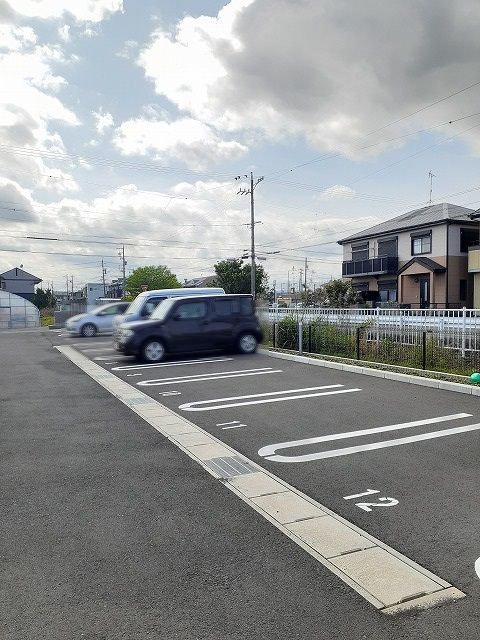 14/20 駐車場