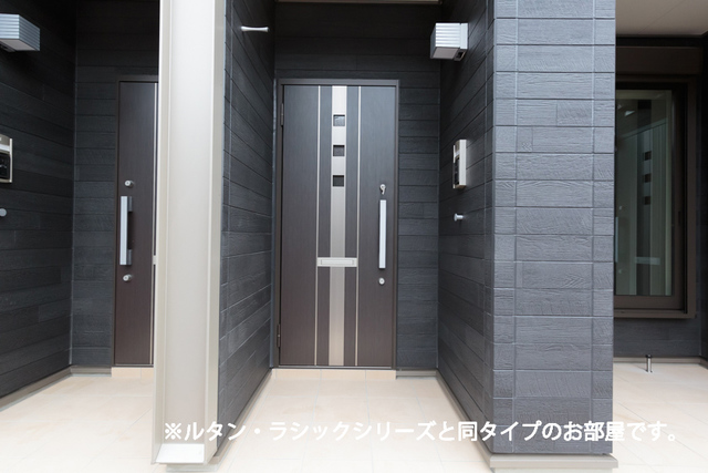 14/20 エントランス