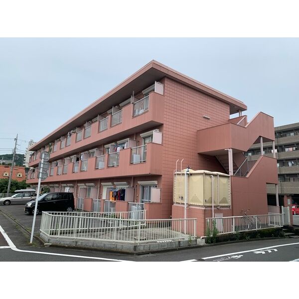 グランドール稲城Bの外観