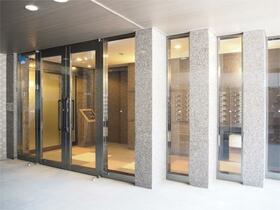 15/16 エントランス