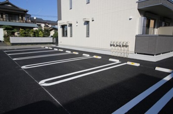 20/27 駐車場