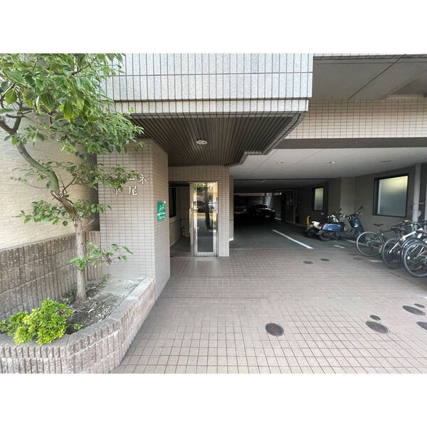 13/23 エントランス