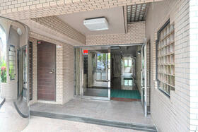 2/3 エントランス