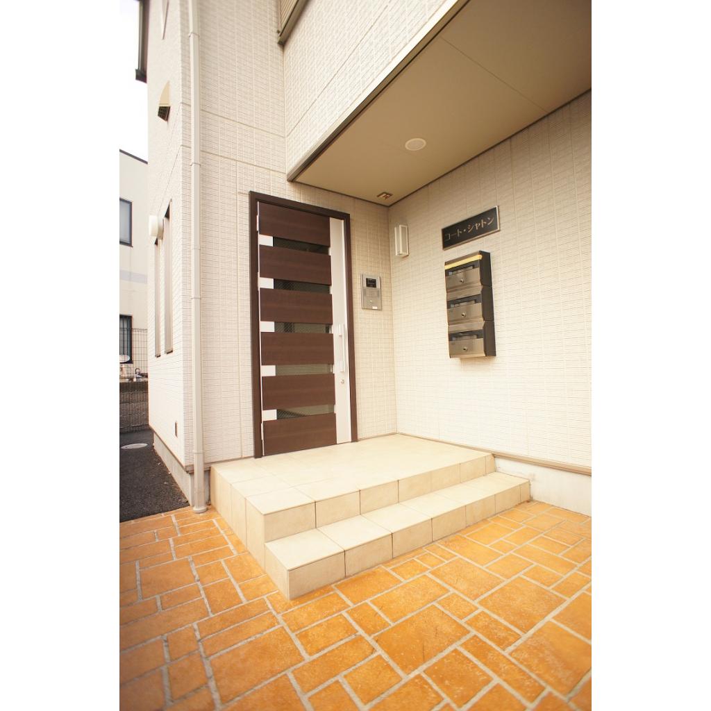 13/16 エントランス