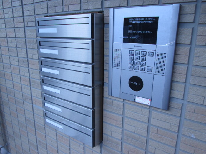 14/14 エントランス