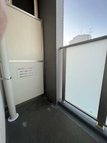 13/18 バルコニー