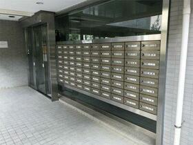 16/16 エントランス