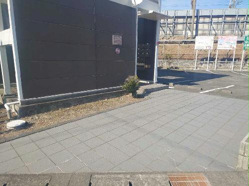 3/5 エントランス