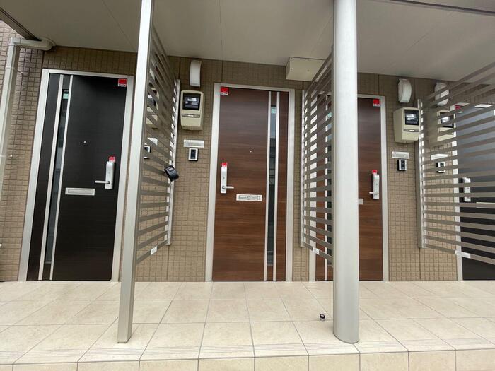 2/3 エントランス